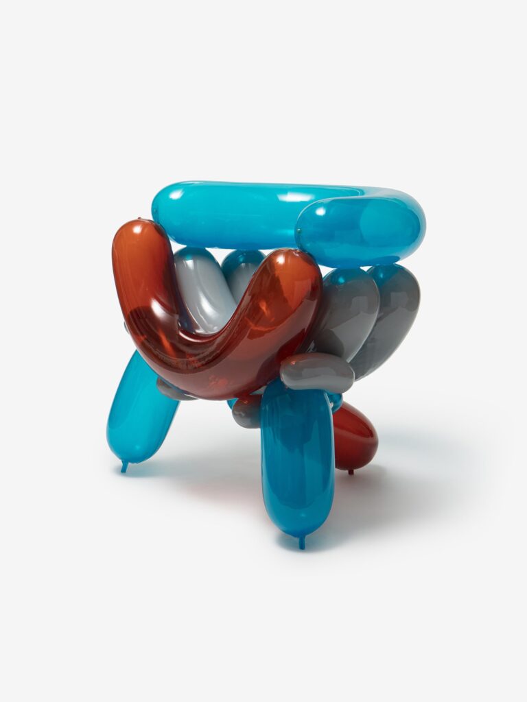 Centreto balloon chairs 4