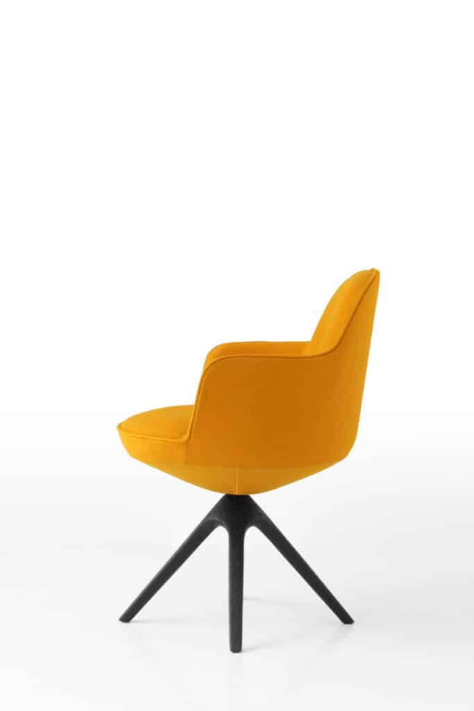 Centreto magazine Porro Romby Armchair GamFratesi 00003